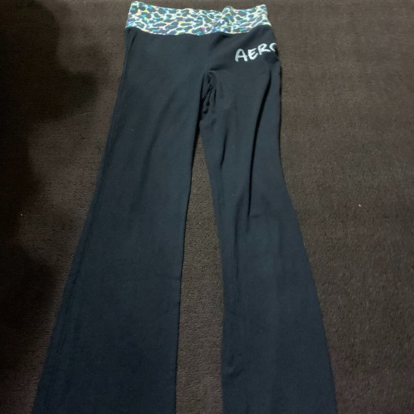 Aero Stretch Cheetah Print waist band Leggings Junior's Medium